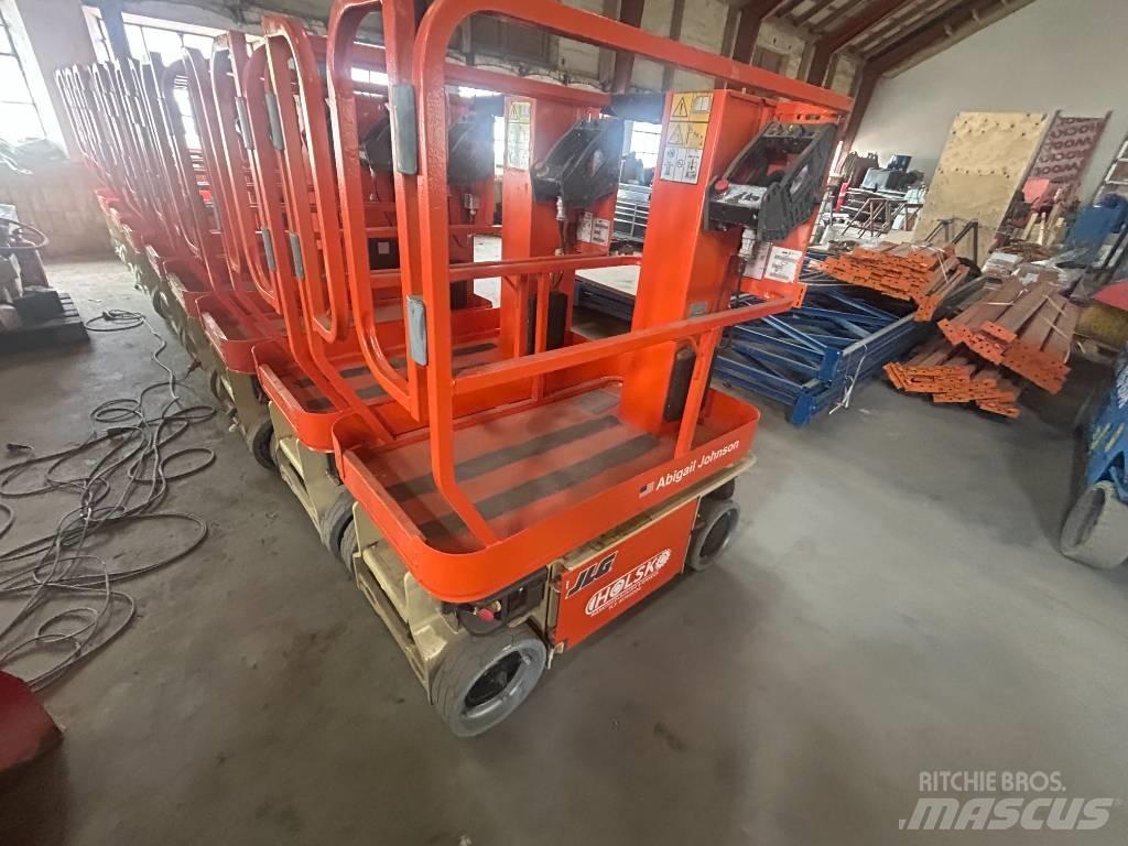 JLG 1230 ES Вертикални мачтови повдигачи
