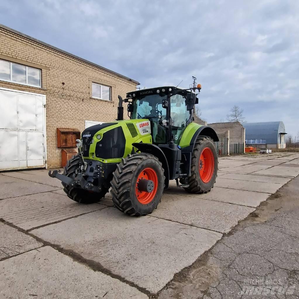 CLAAS Axion 850 Трактори