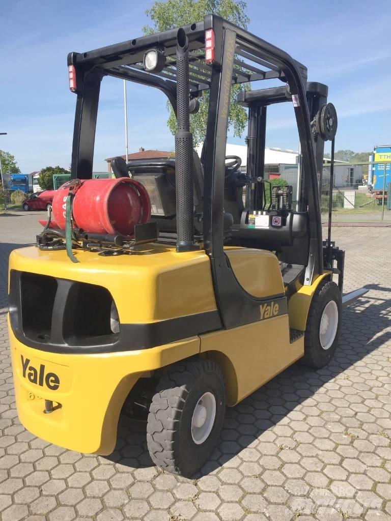 Yale GLP030VX Камиони с АГУ