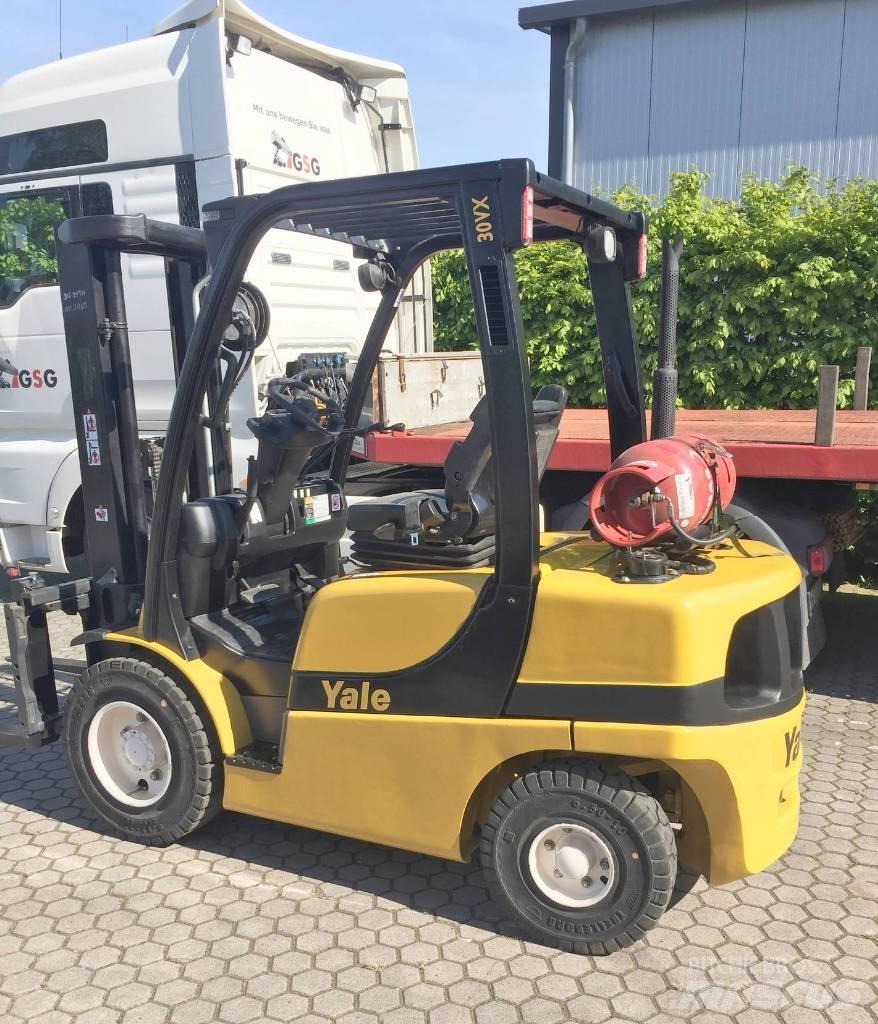 Yale GLP030VX Камиони с АГУ