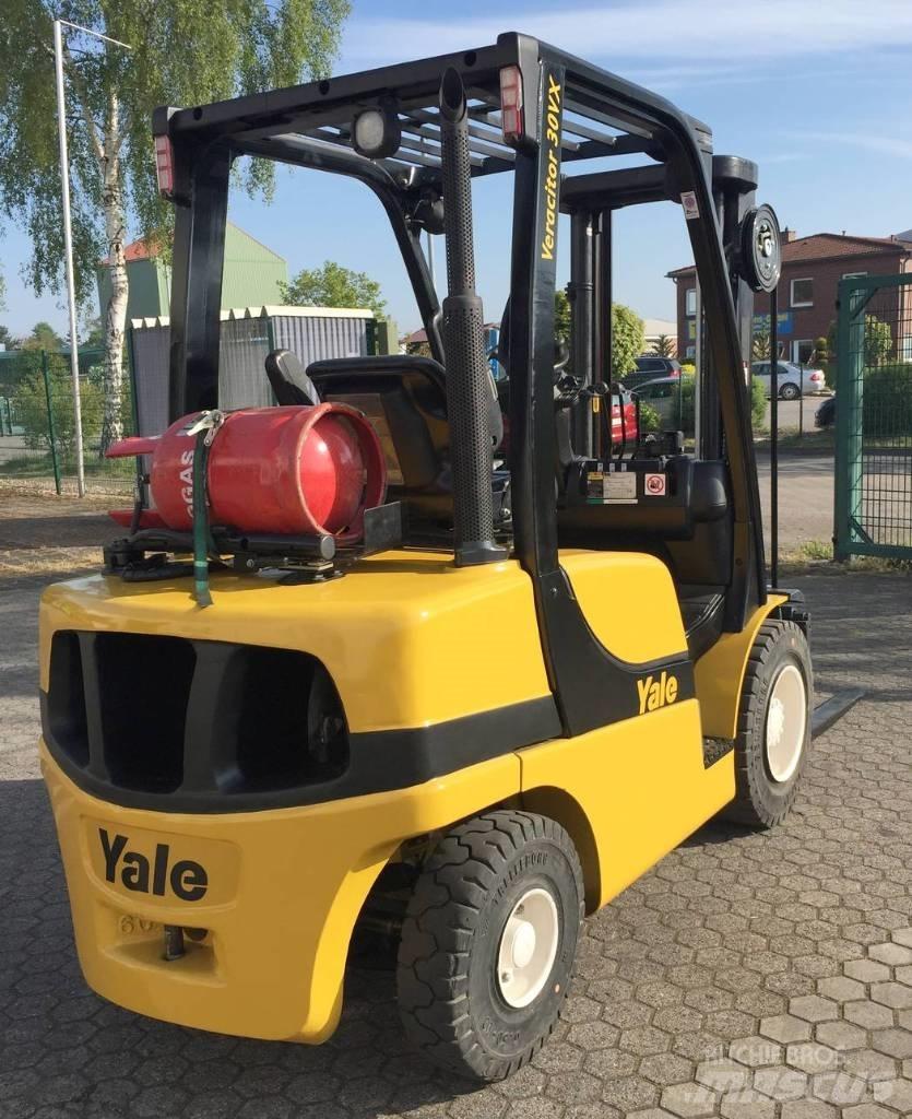 Yale GLP030VX Камиони с АГУ