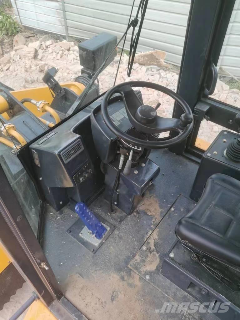 LiuGong 835 H Колесни товарачи
