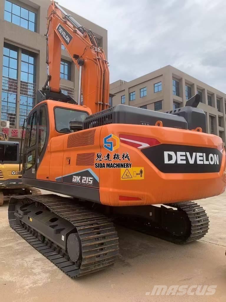 Develon DX 215 Средни екскаватори 7т - 12т