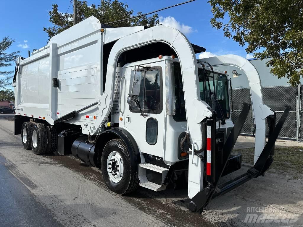 Mack MRU 613 Камиони за отпадъци