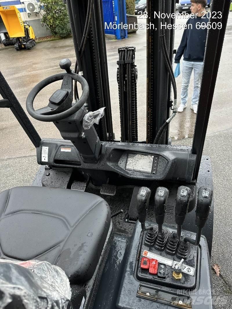 Doosan D30NXS Дизелови камиони