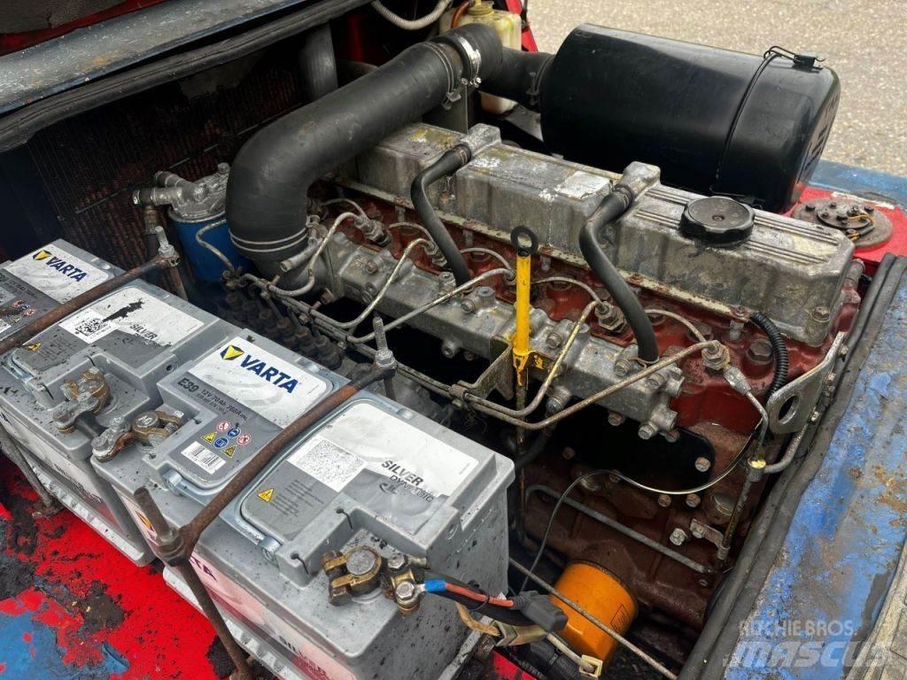 Mitsubishi FD40 Дизелови камиони