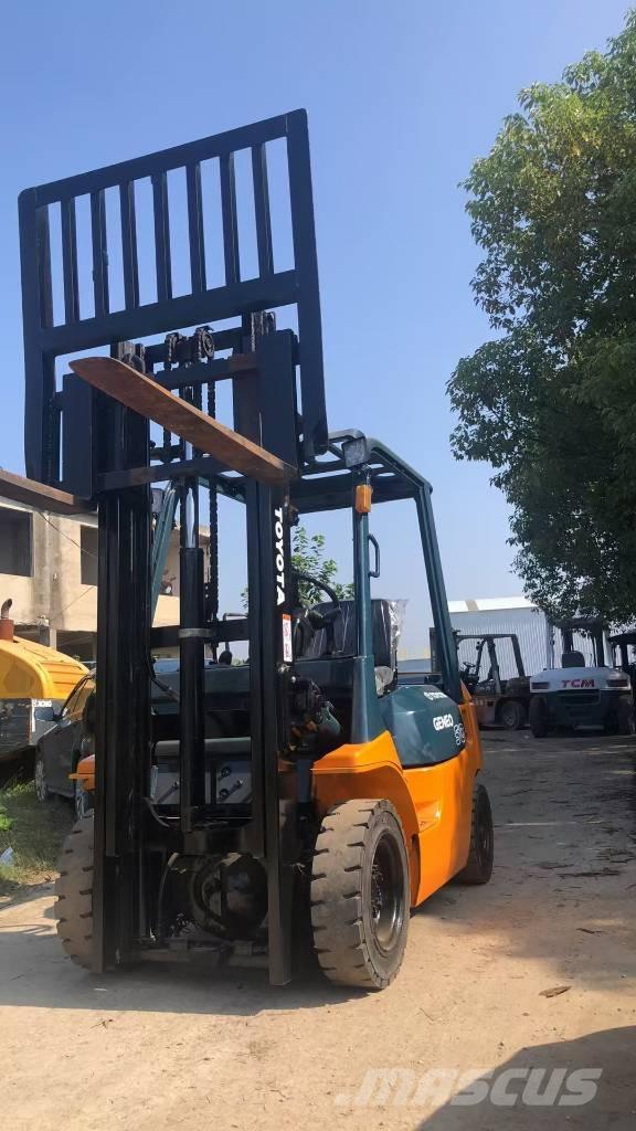 Toyota FD 50 Дизелови камиони