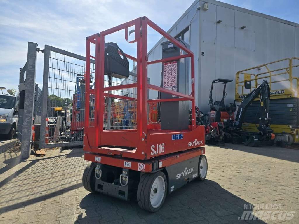 SkyJack SJ 16 Вертикални мачтови повдигачи
