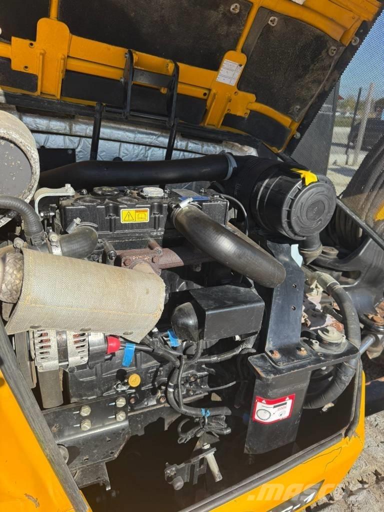 JCB 57 C-1 Мини екскаватори < 7 т