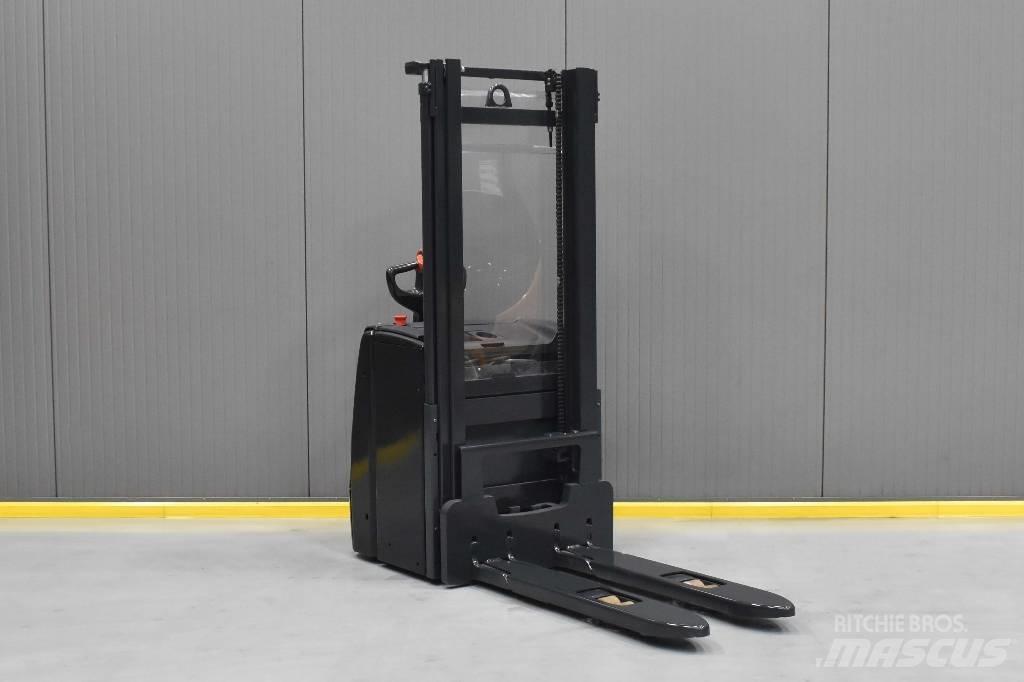 Linde L 14 Колички високоповдигачи с теглич