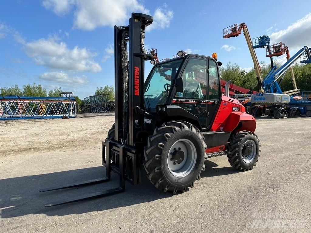Manitou M 30.4 Камиони за херавни местности
