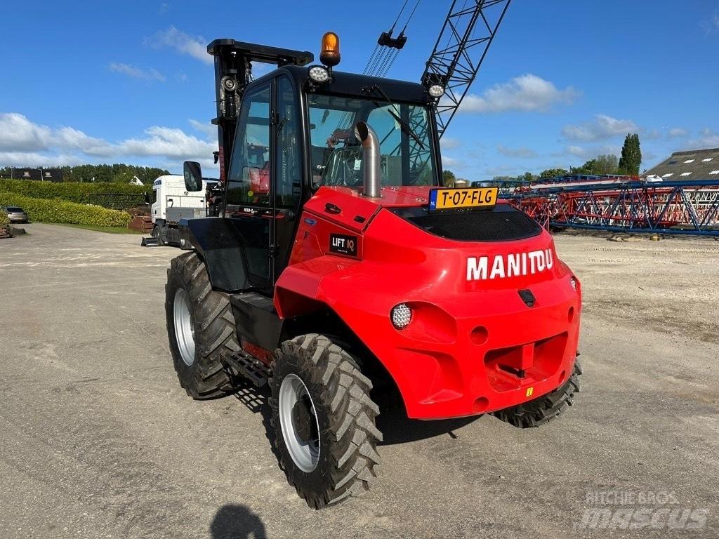 Manitou M 30.4 Камиони за херавни местности