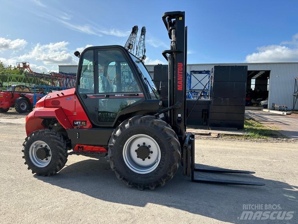 Manitou M 30.4 Камиони за херавни местности