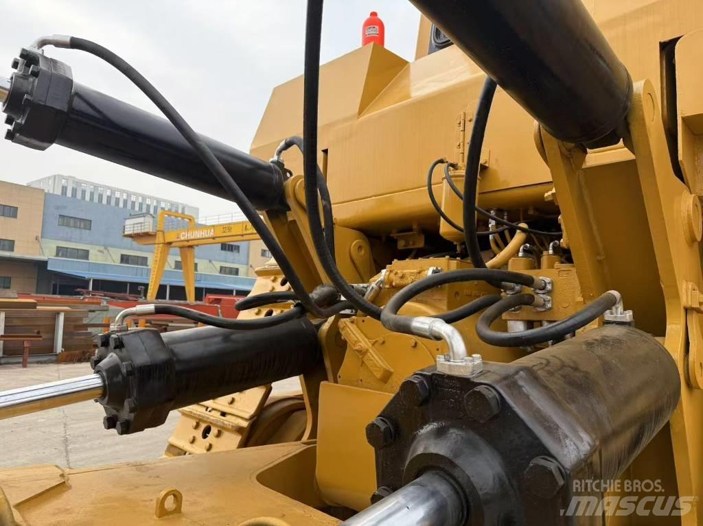 CAT D 10 R Верижни булдозери
