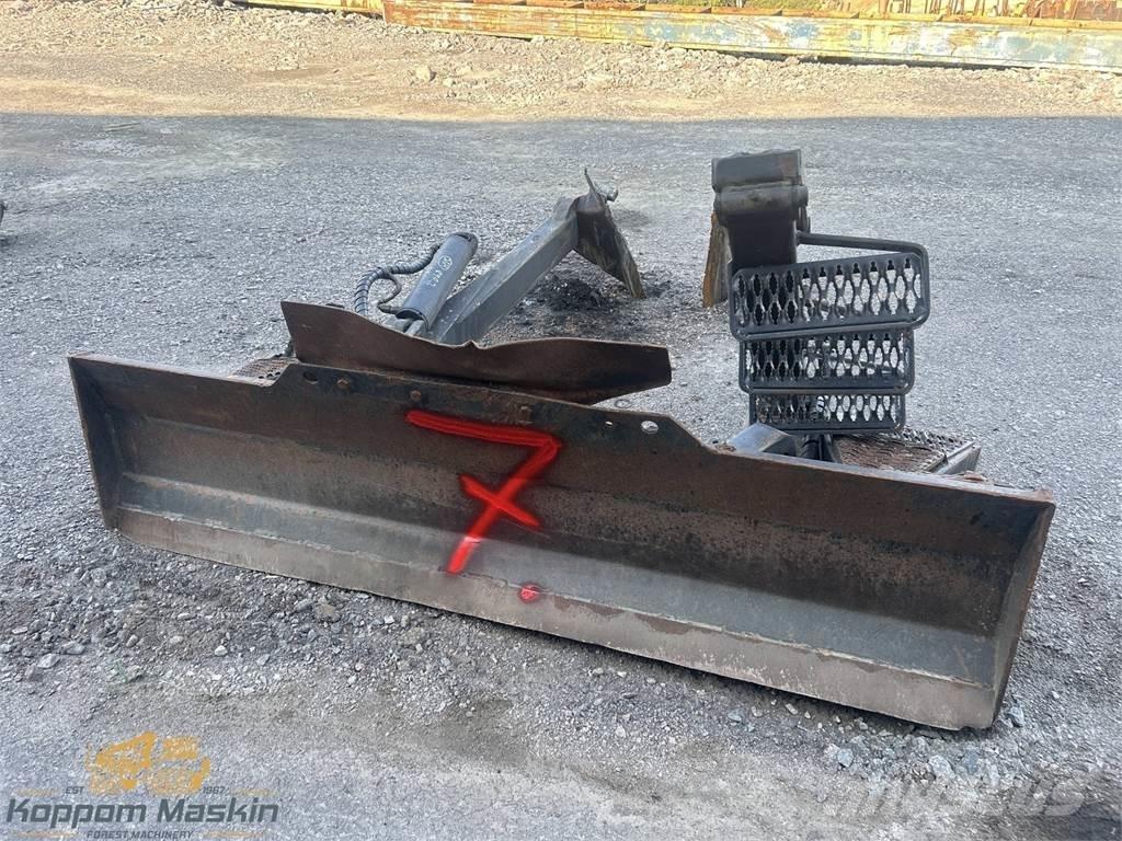 Valmet 890.2 Други компоненти