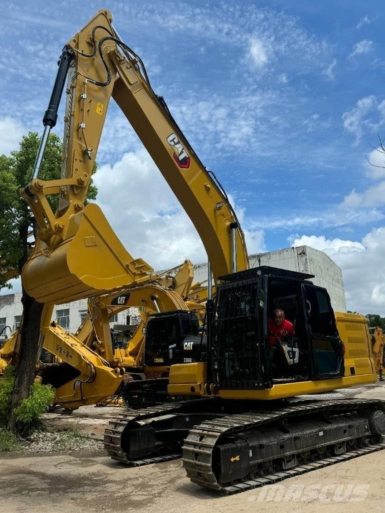 CAT 323 Средни екскаватори 7т - 12т