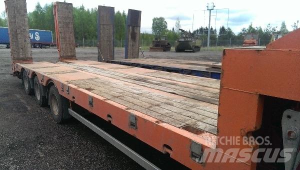 Möslein STR 3 Нискотоварни полуремаркета
