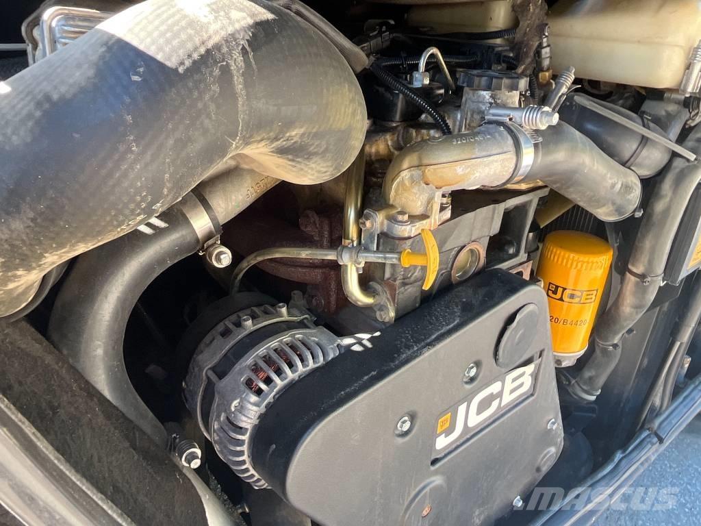 JCB 110 W Hydradig Колесни екскаватори