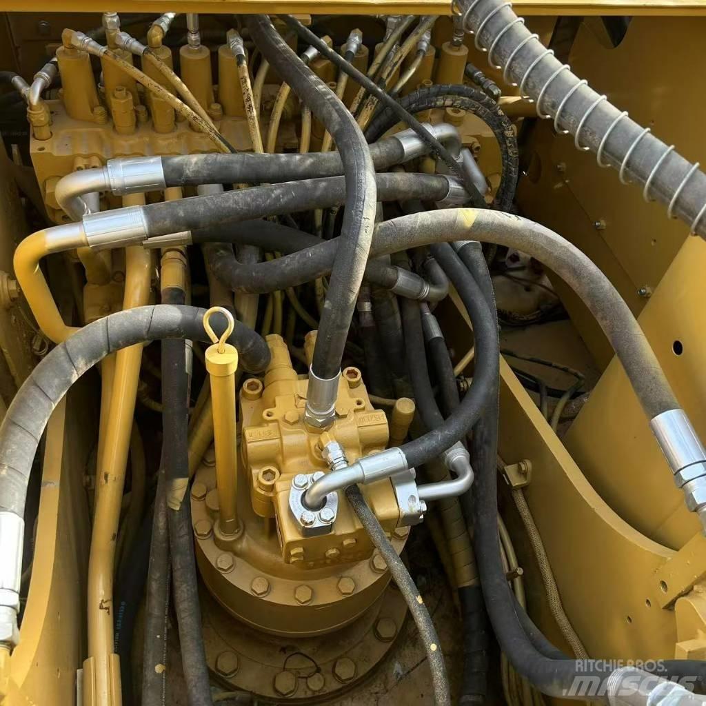 CAT 320 C Верижен екскаватор