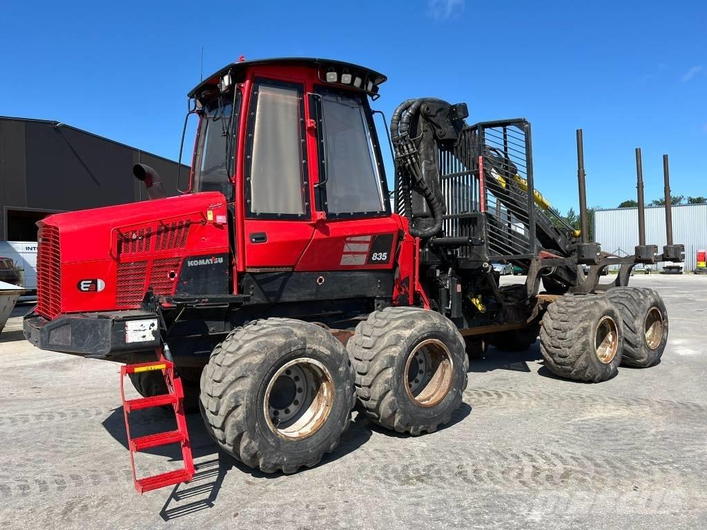 Komatsu 835 Форуардери