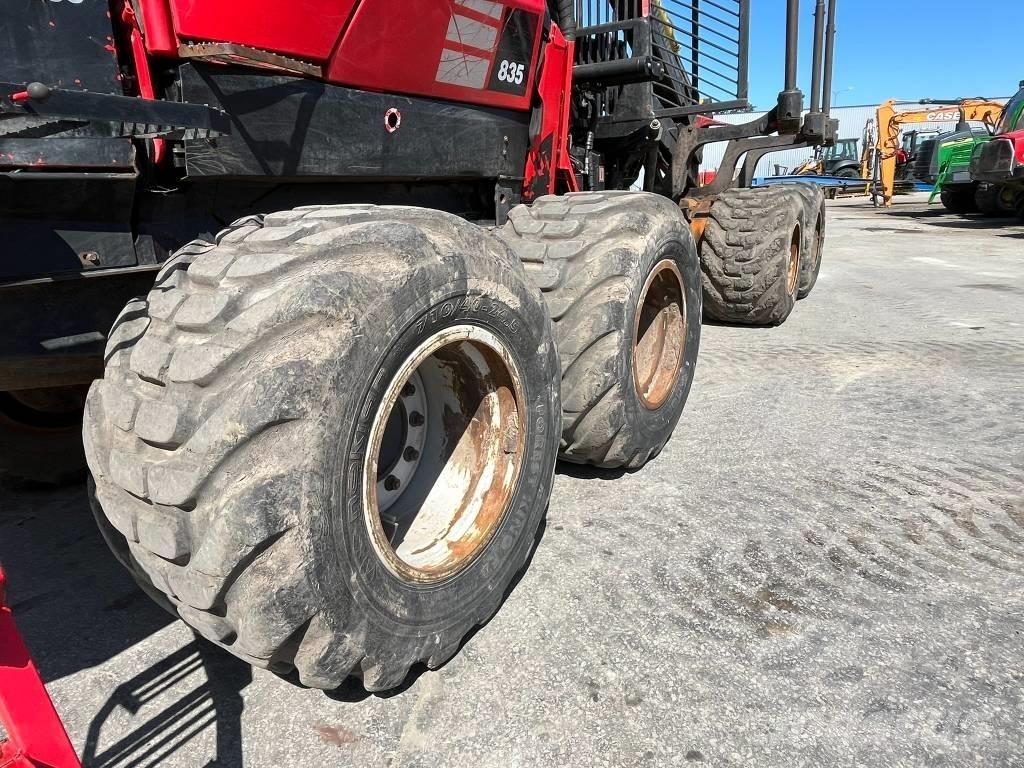 Komatsu 835 Форуардери