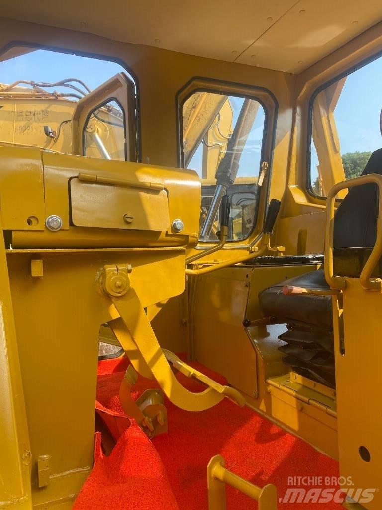 CAT D 8 K Верижни булдозери
