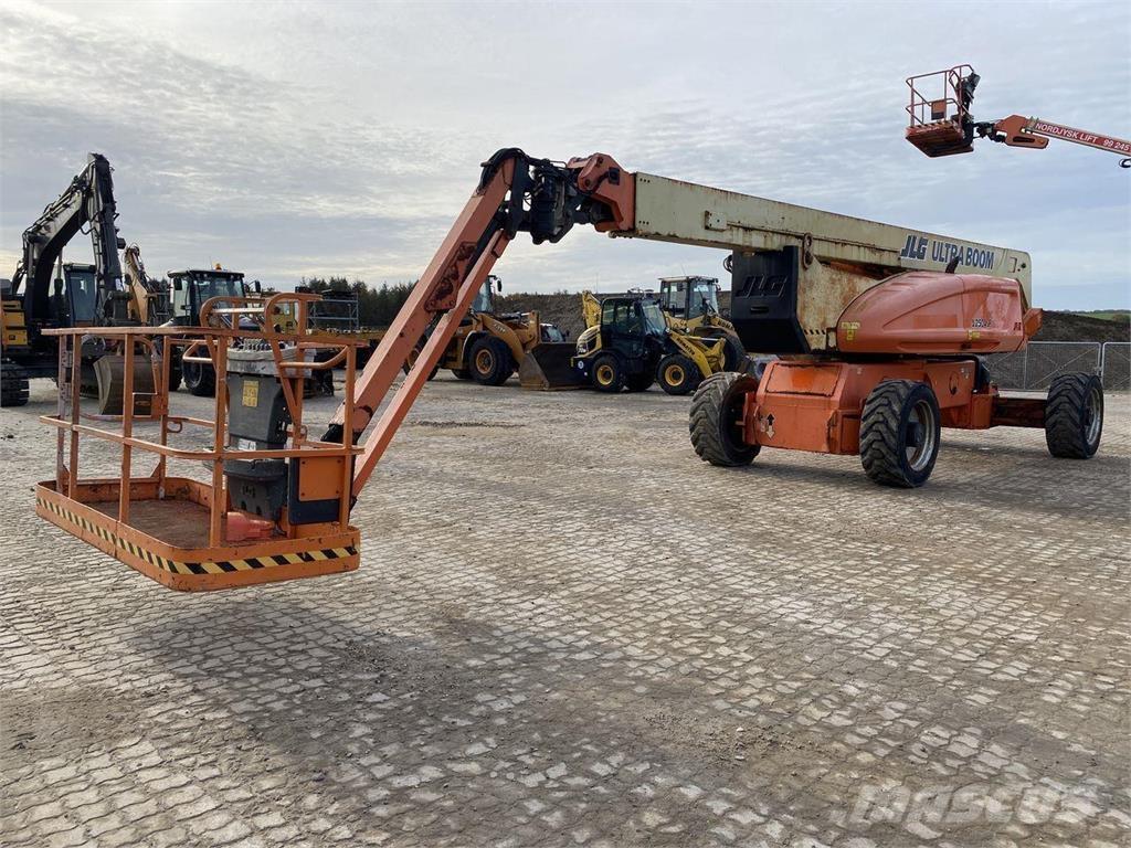 JLG 1250AJP Съчленени стрелови подемници