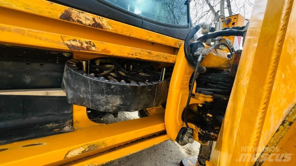 JCB 4 CX Товарач със заден ексватор