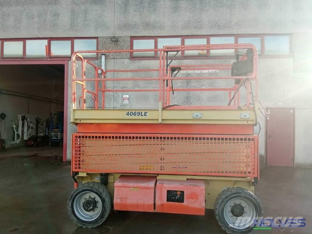 JLG 4069LE Ножични работни платформи