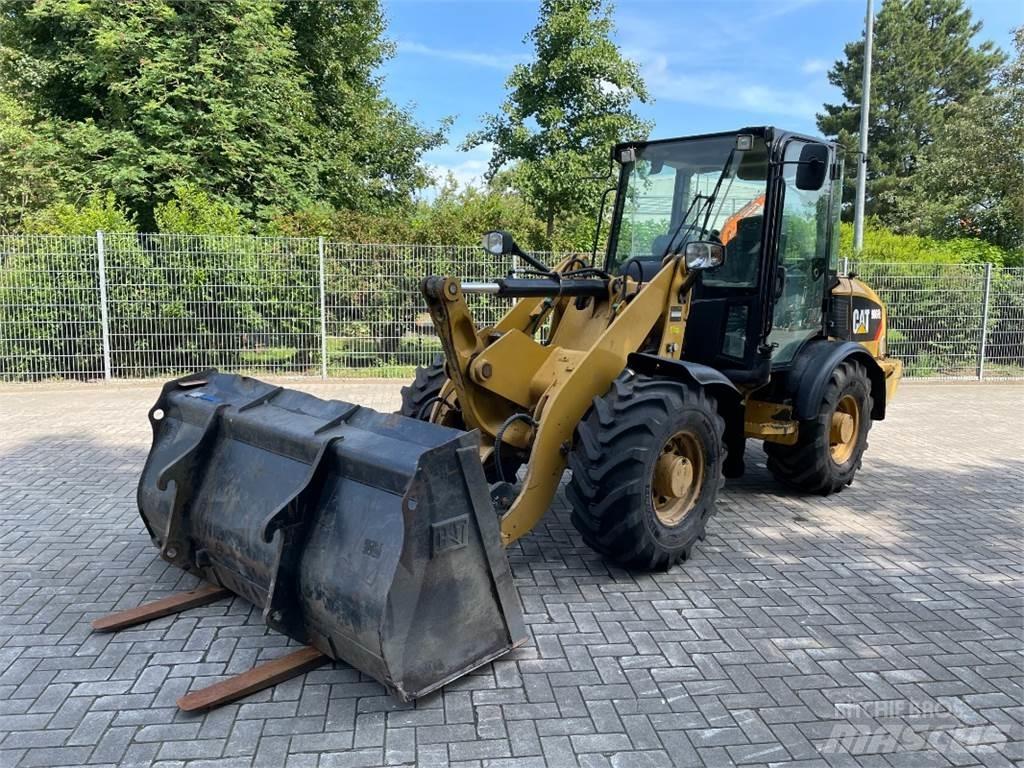 CAT 906H2 Колесни товарачи