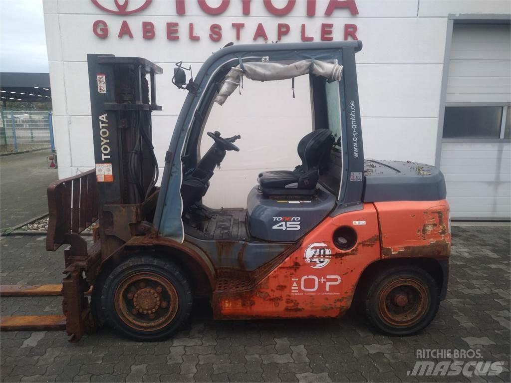 Toyota 40-8FD40N Дизелови камиони