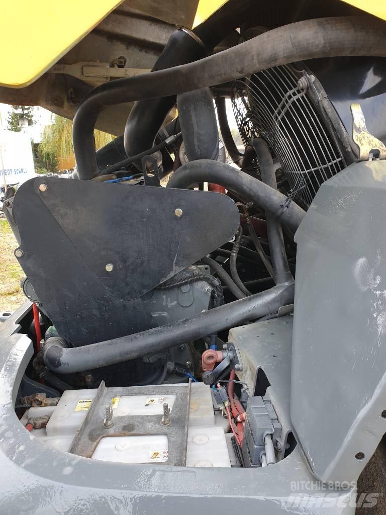 Liebherr L 524 Колесни товарачи