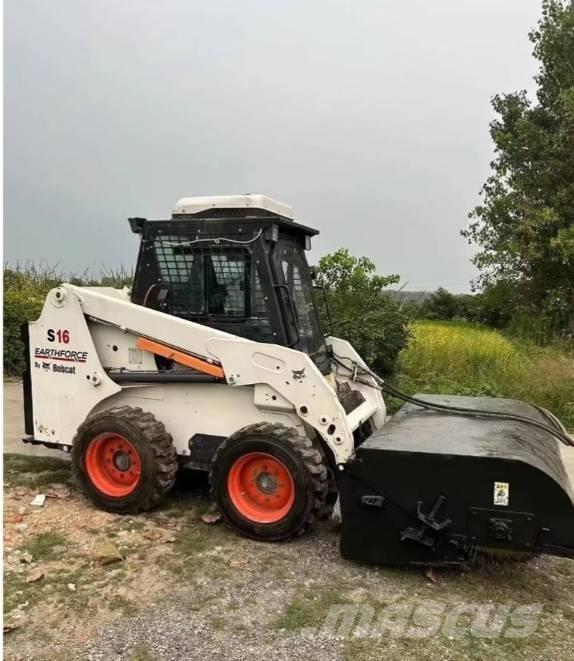 Bobcat S 16 Мини товарачи
