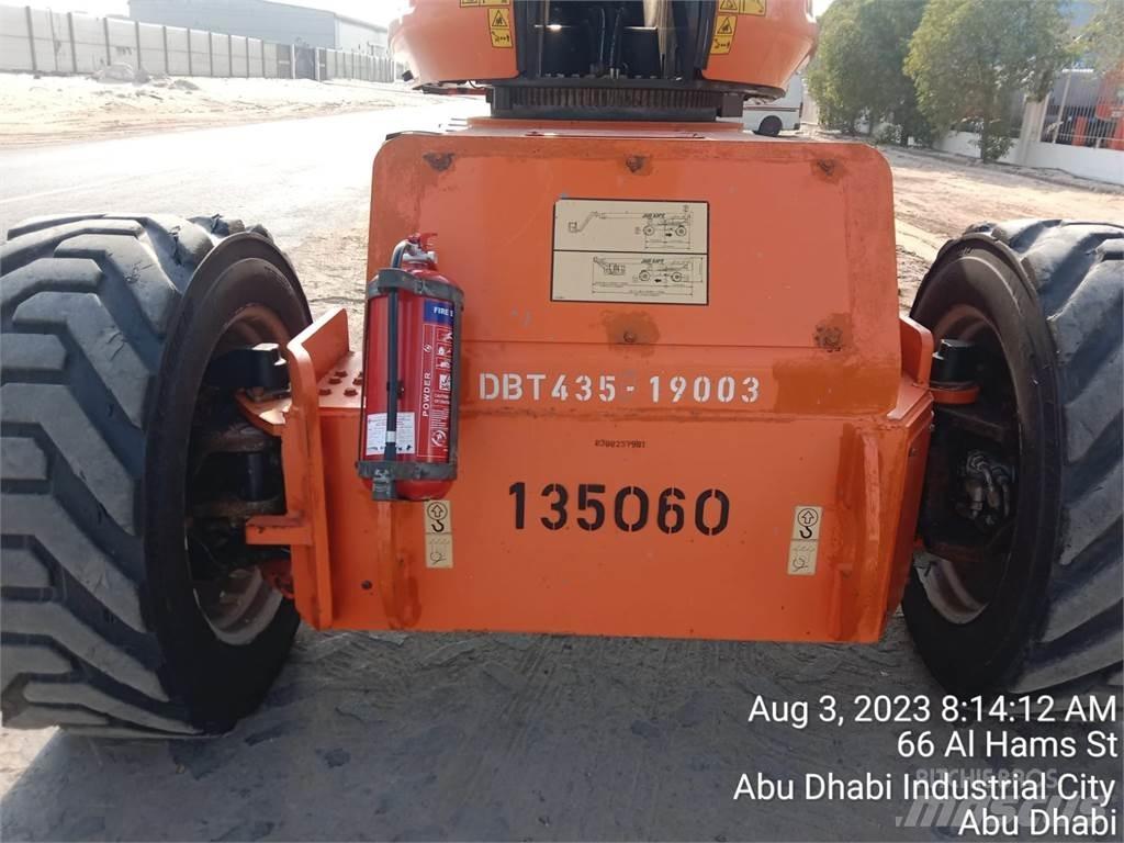 JLG 1350SJP Телескопични повдигачи
