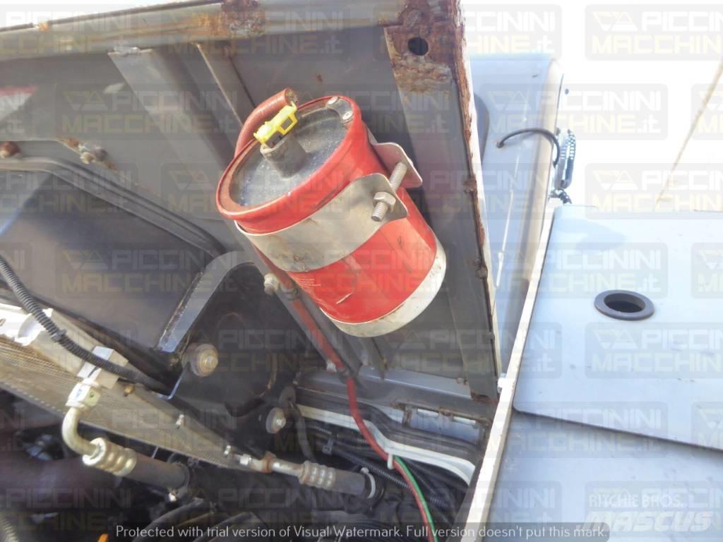 Takeuchi TL6R Верижен товарач