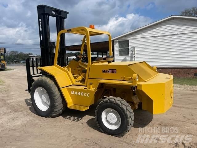 Manitou KD8000 Камиони за херавни местности