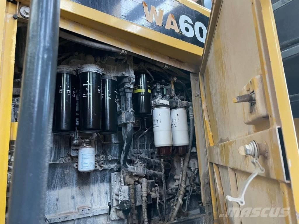 Komatsu WA 600-6 Колесни товарачи