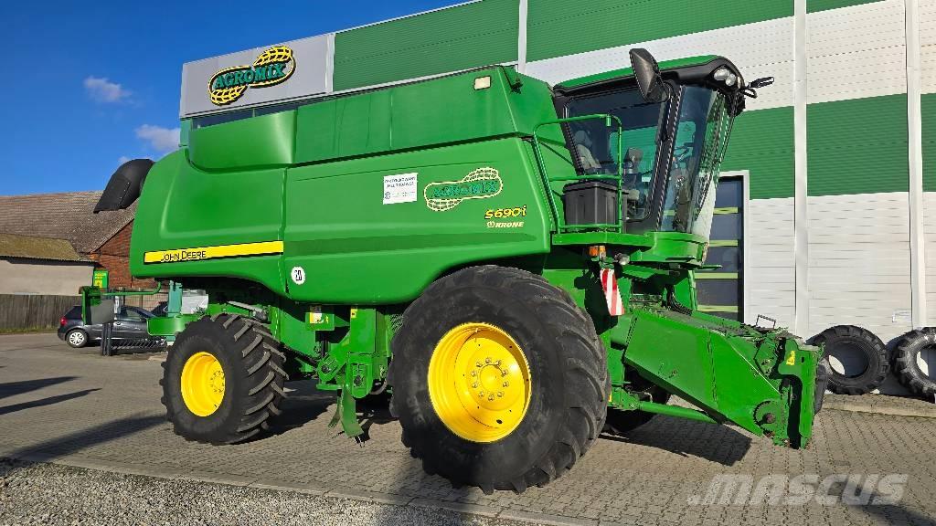 John Deere S 690 i Комбайни