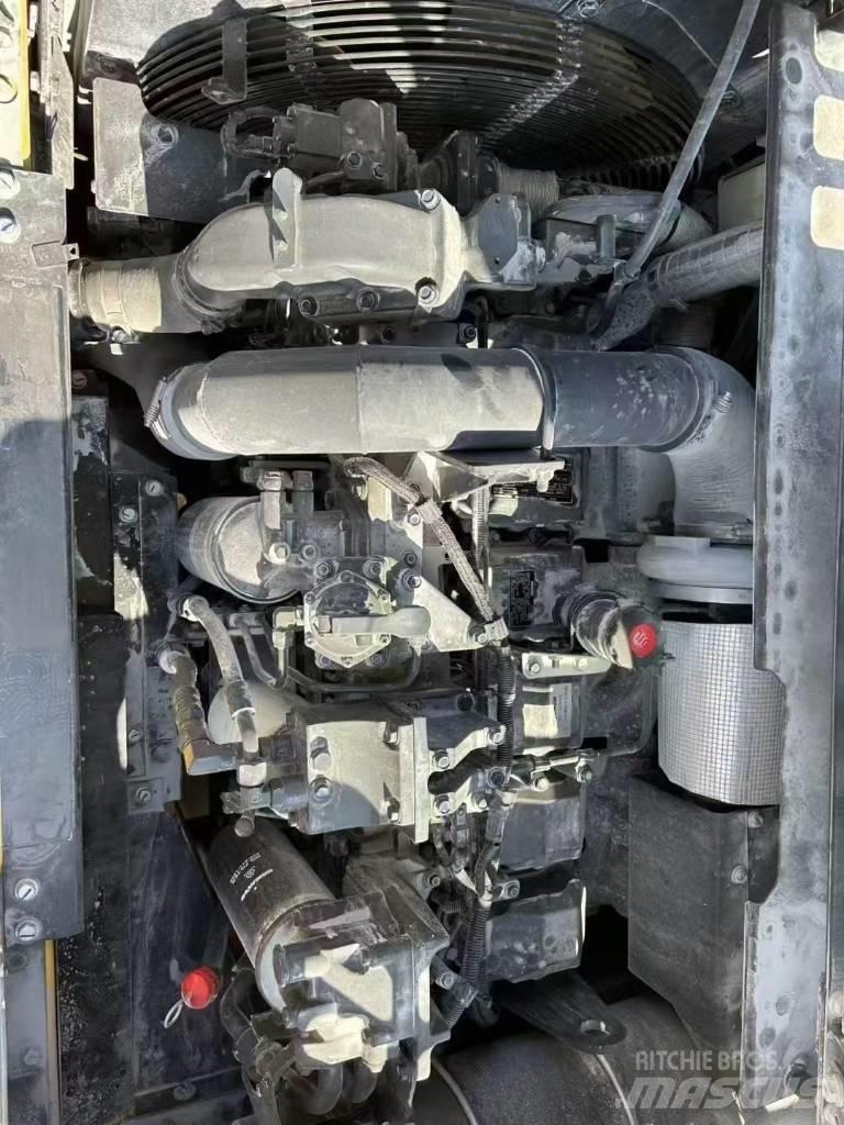 Komatsu 450LC-8 Верижен екскаватор
