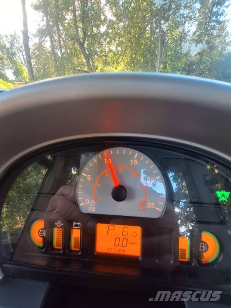 Challenger MT 775 E Трактори