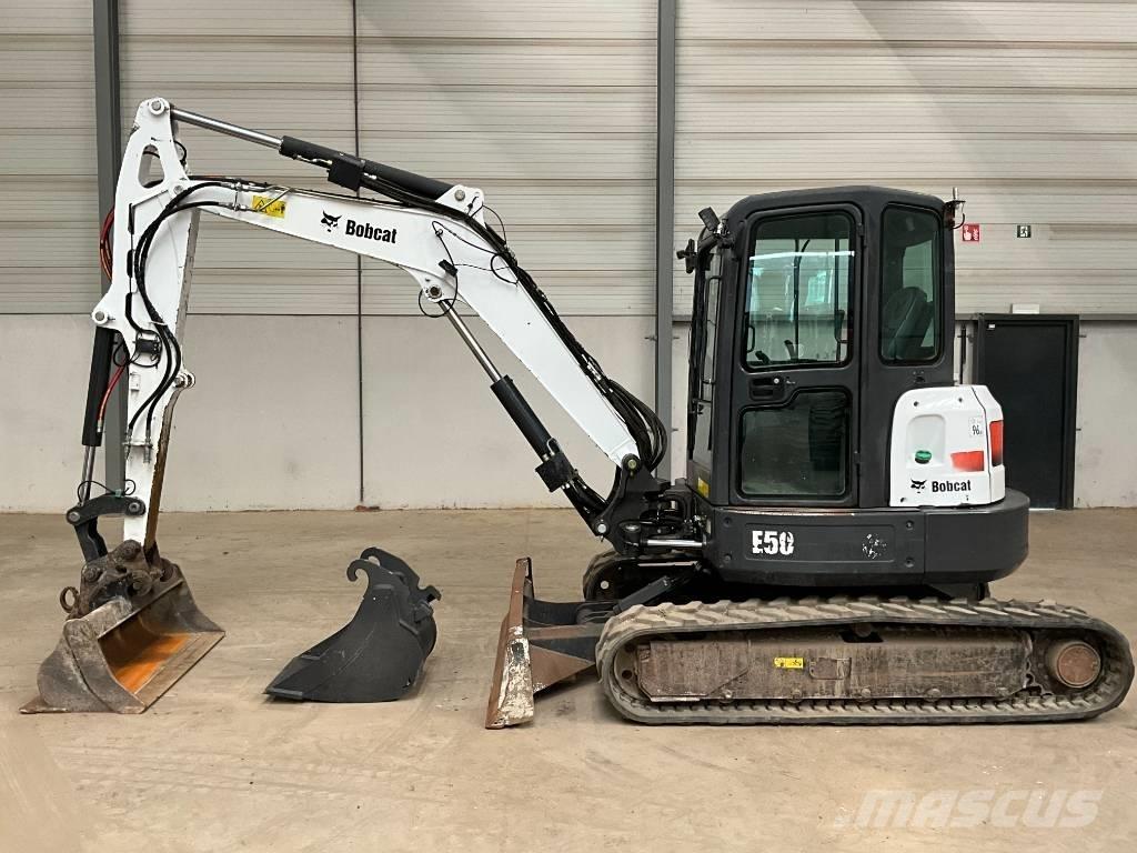 Bobcat E 50 EM Мини екскаватори < 7 т