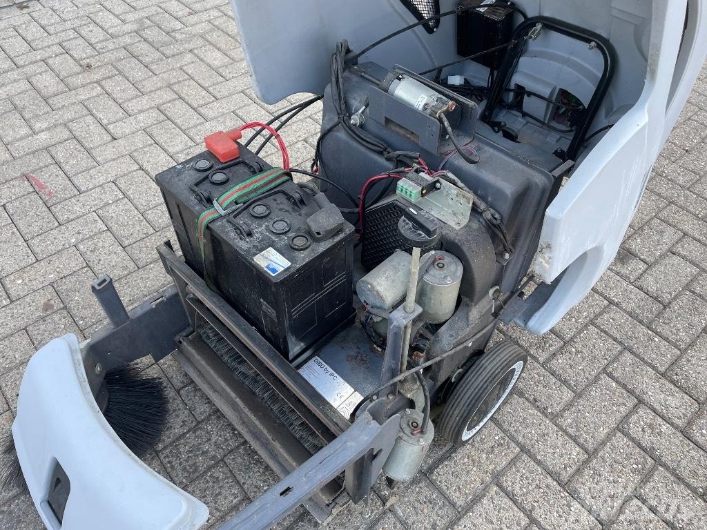  Dibo Gansow 512 ET Автоматични метачки с четки