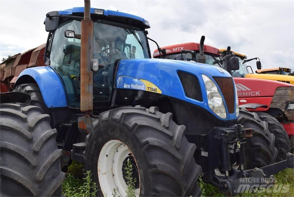 New Holland T 7040 Трактори