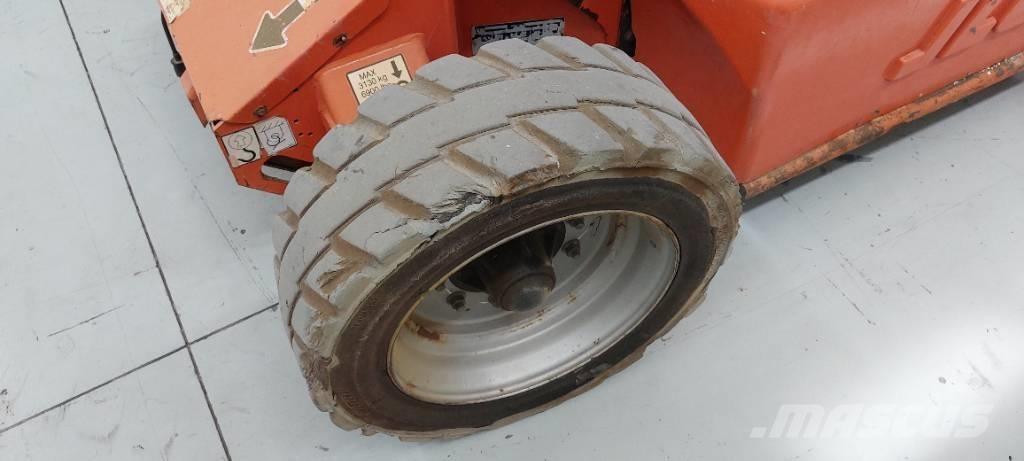 JLG E 450 AJ Съчленени стрелови подемници