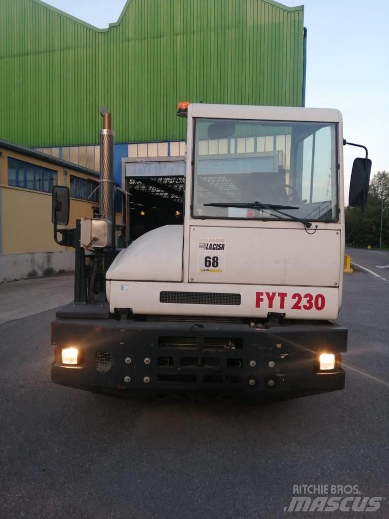  CVS FYT230 Терминални трактори