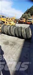 Bridgestone 13R22.5 Гуми