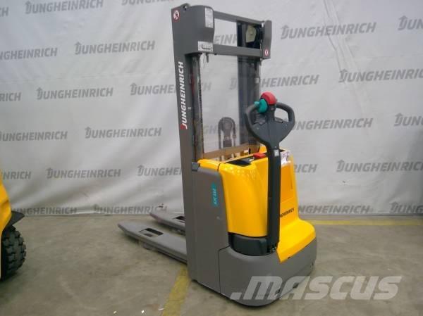 Jungheinrich EJC 112 Колички високоповдигачи с теглич