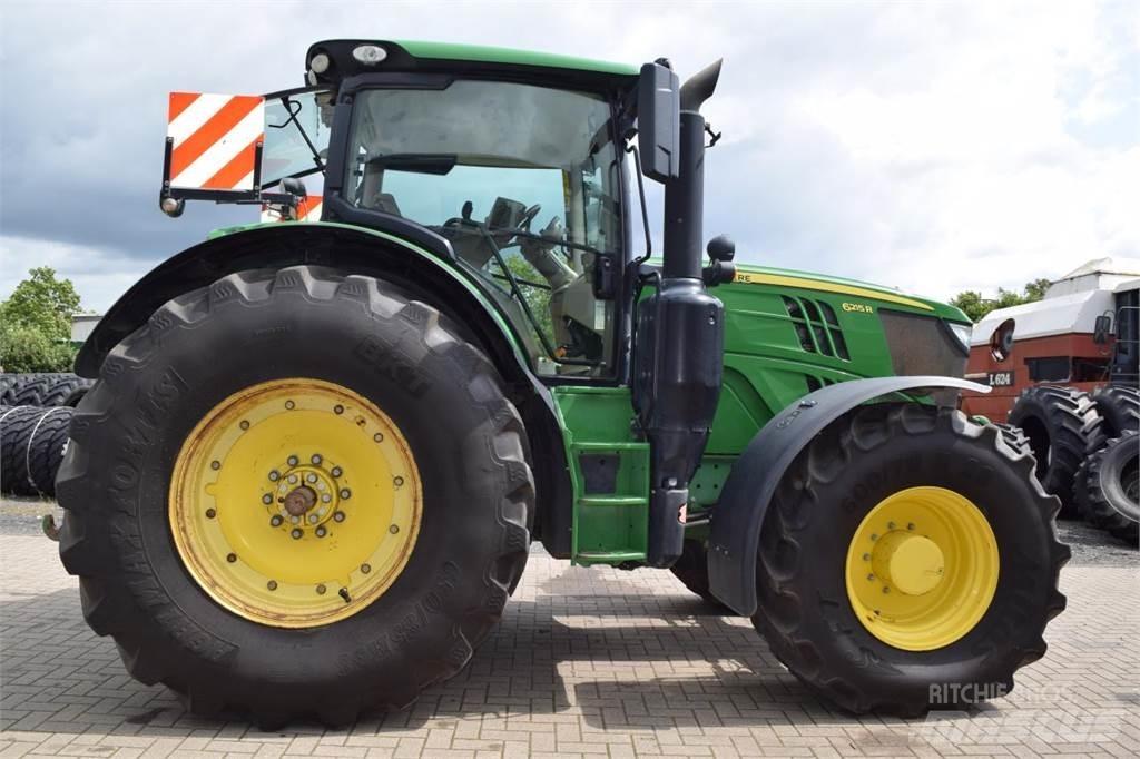 John Deere 6215 R Трактори