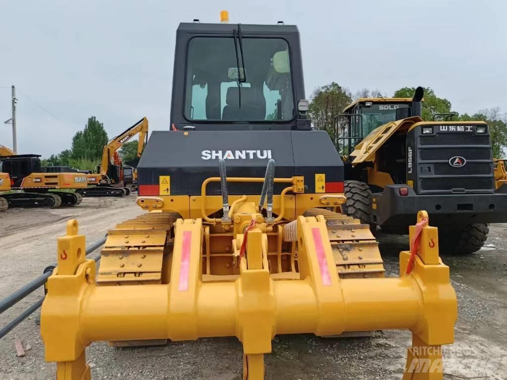 Shantui D16 Верижни булдозери
