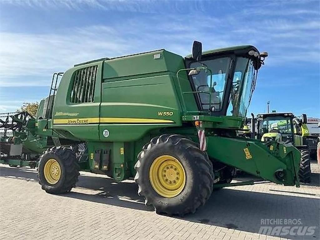 John Deere W550 Комбайни